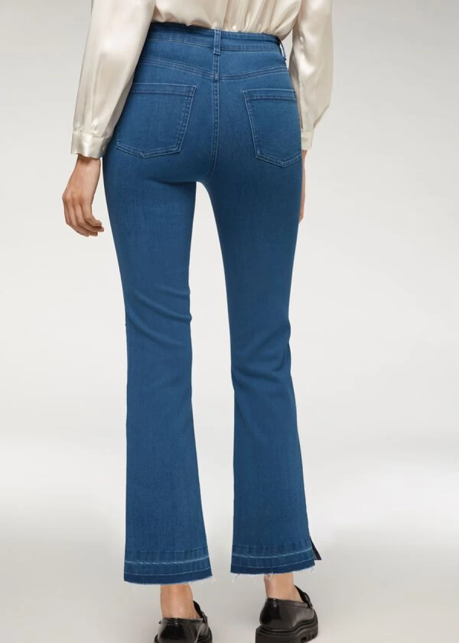 Calzedonia Women's Cropped Flare Jeans in 3210 Blue Denim Wash