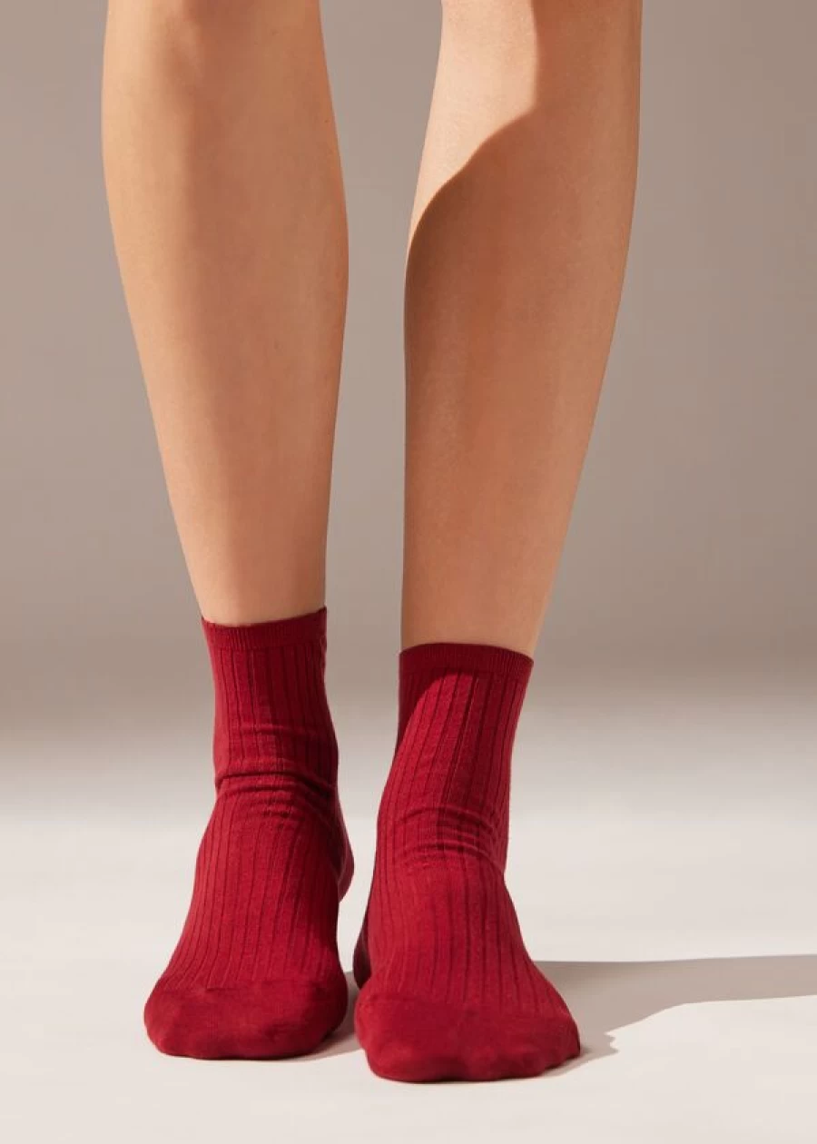 Calzedonia Ribbed Short Socks in 565 - Dark Red for Women and Men