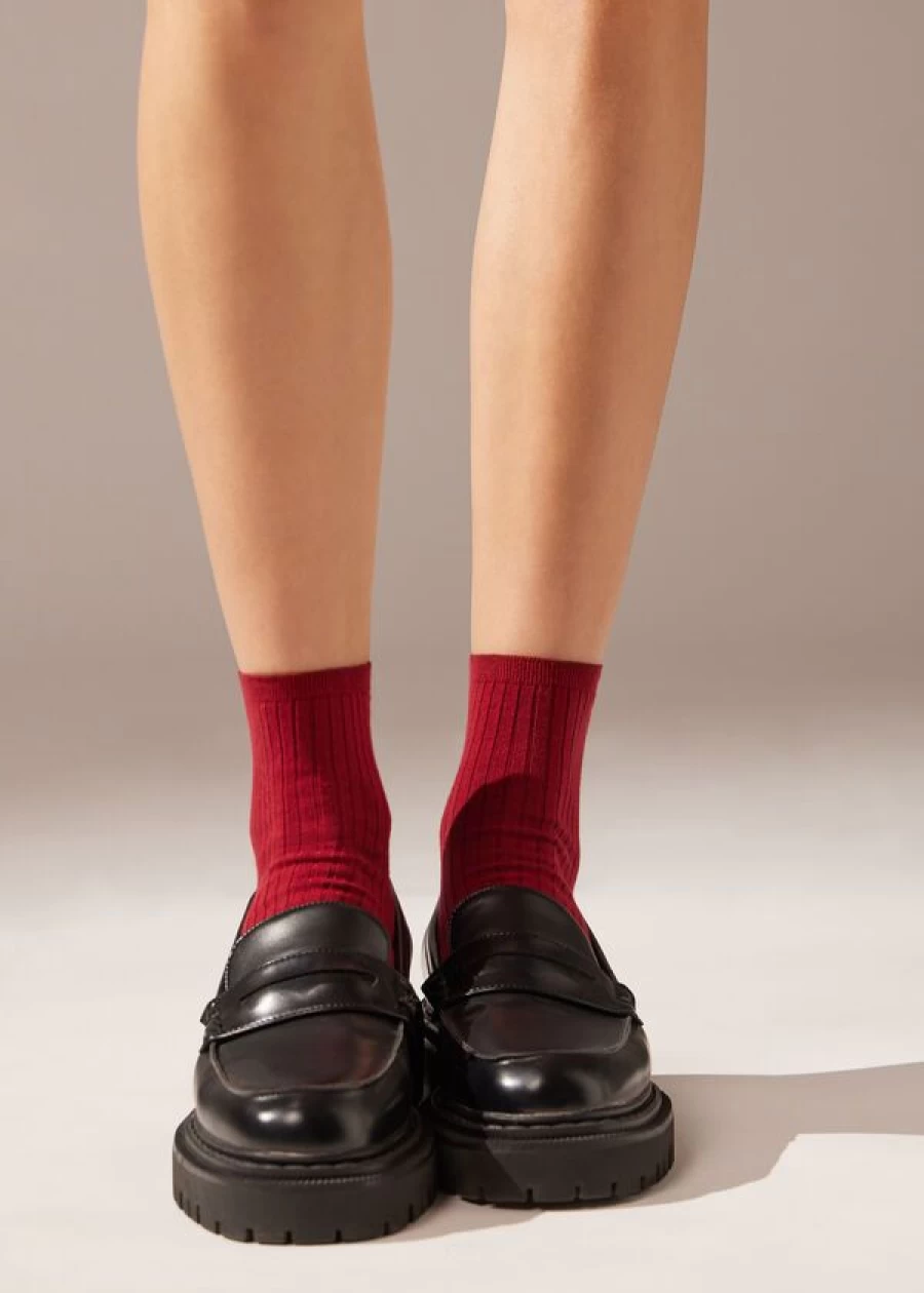 Calzedonia Ribbed Short Socks in 565 - Dark Red for Women and Men